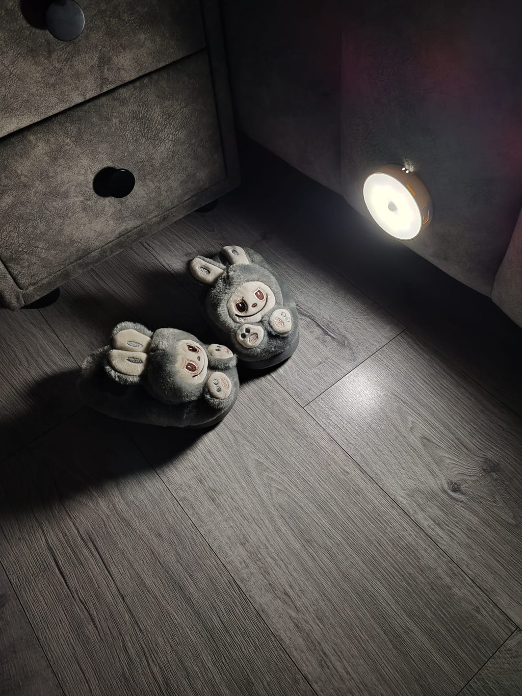 Lampa LED cu senzor de miscare - se aprinde automat noaptea (Pachet 2 bucati)
